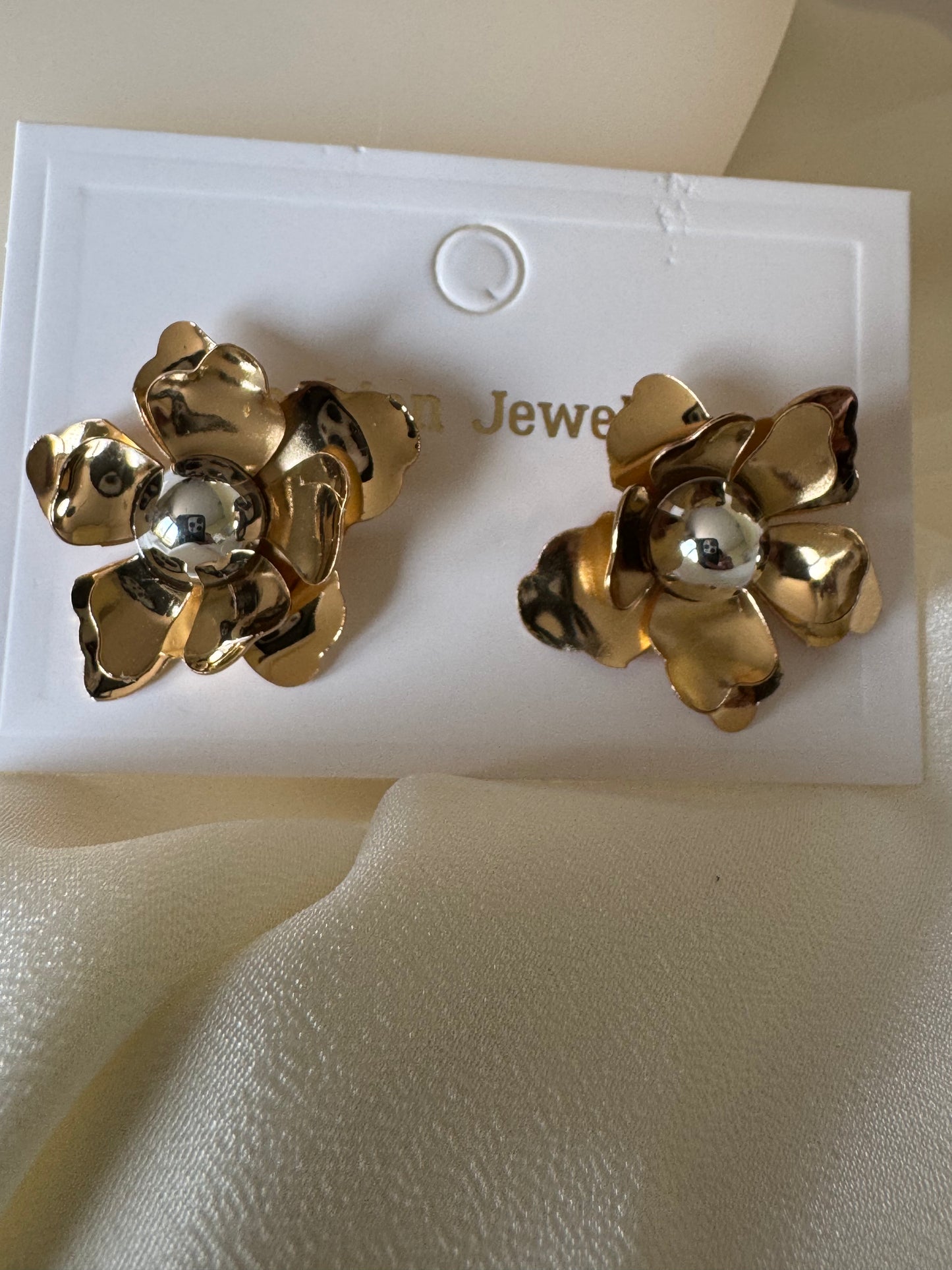 Rose Petal Studs Golden
