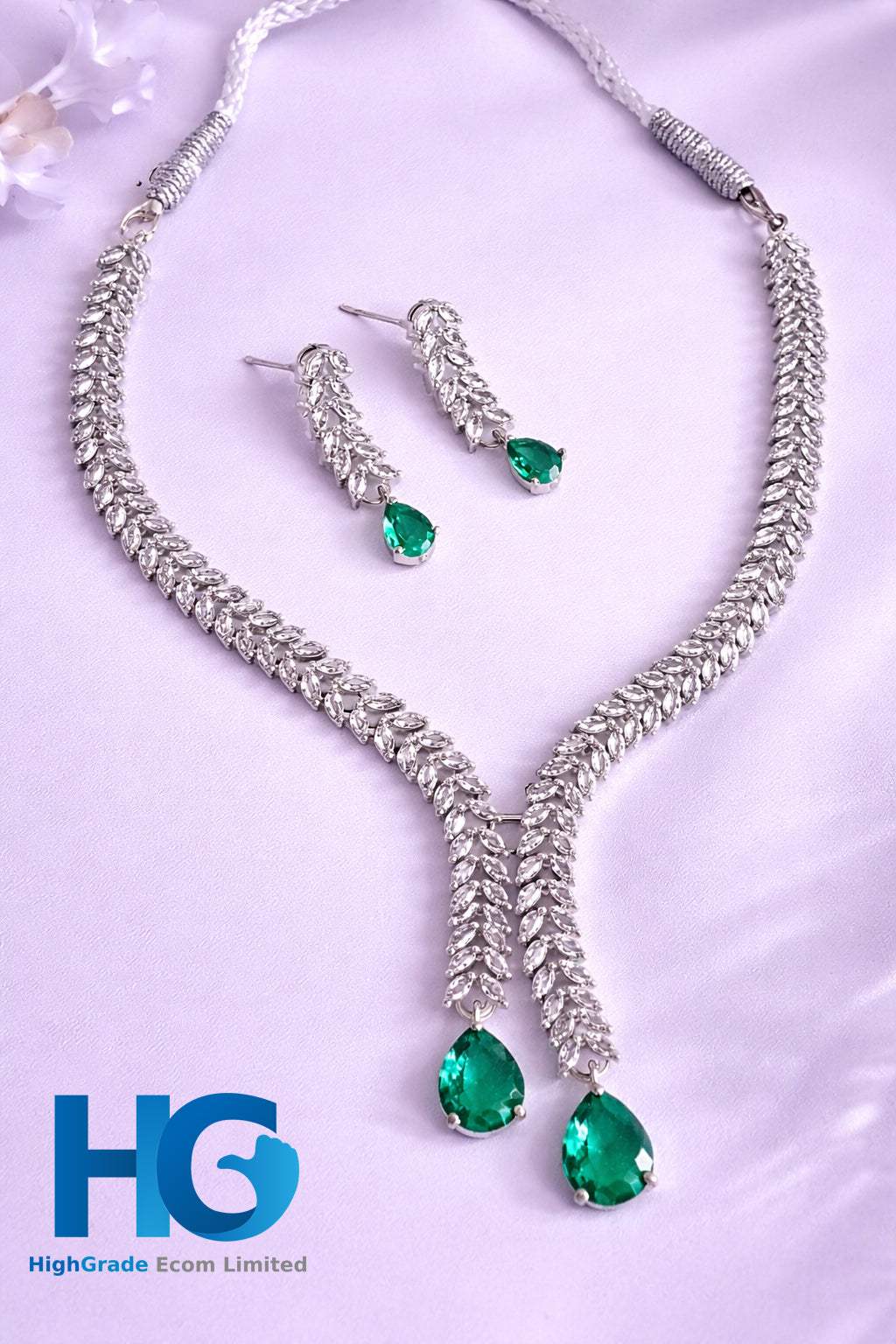 Silver Ivy Tassel